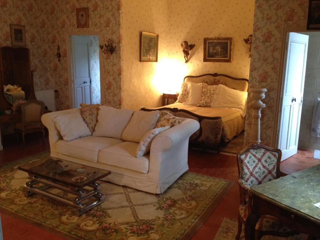 B&B Domaine Le Clos Du Pavillon Brignoles Ruang foto