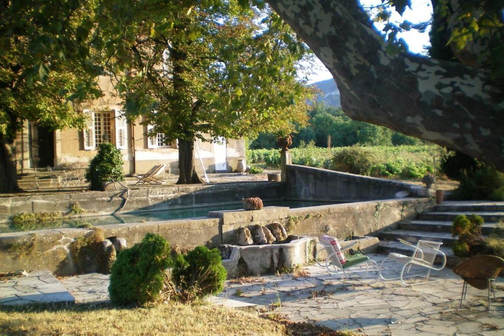 B&B Domaine Le Clos Du Pavillon Brignoles Bagian luar foto