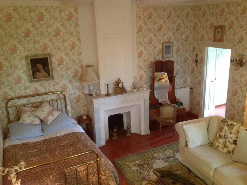 B&B Domaine Le Clos Du Pavillon Brignoles Bagian luar foto