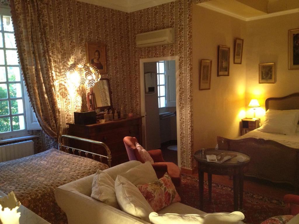 B&B Domaine Le Clos Du Pavillon Brignoles Ruang foto